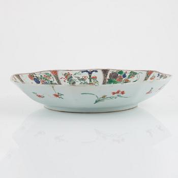 Fat, porslin, Qingdynastin, Kangxi (1662-1722).