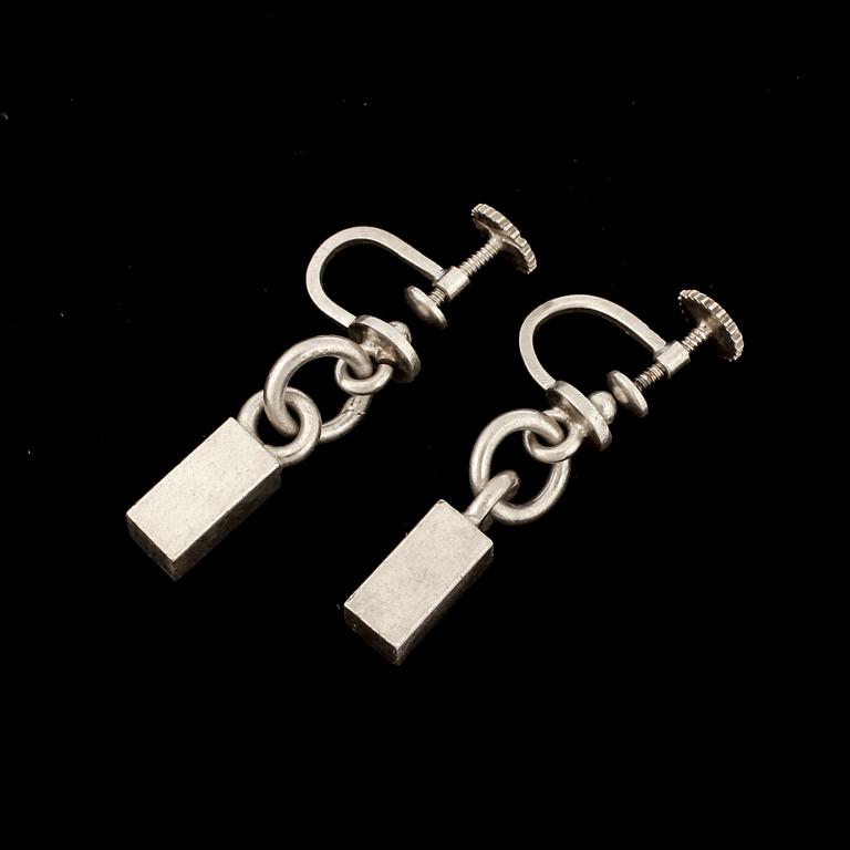 ÖRHÄNGEN, ett par. Silver. Wiwen Nilsson, Lund. Vikt ca 8 g.