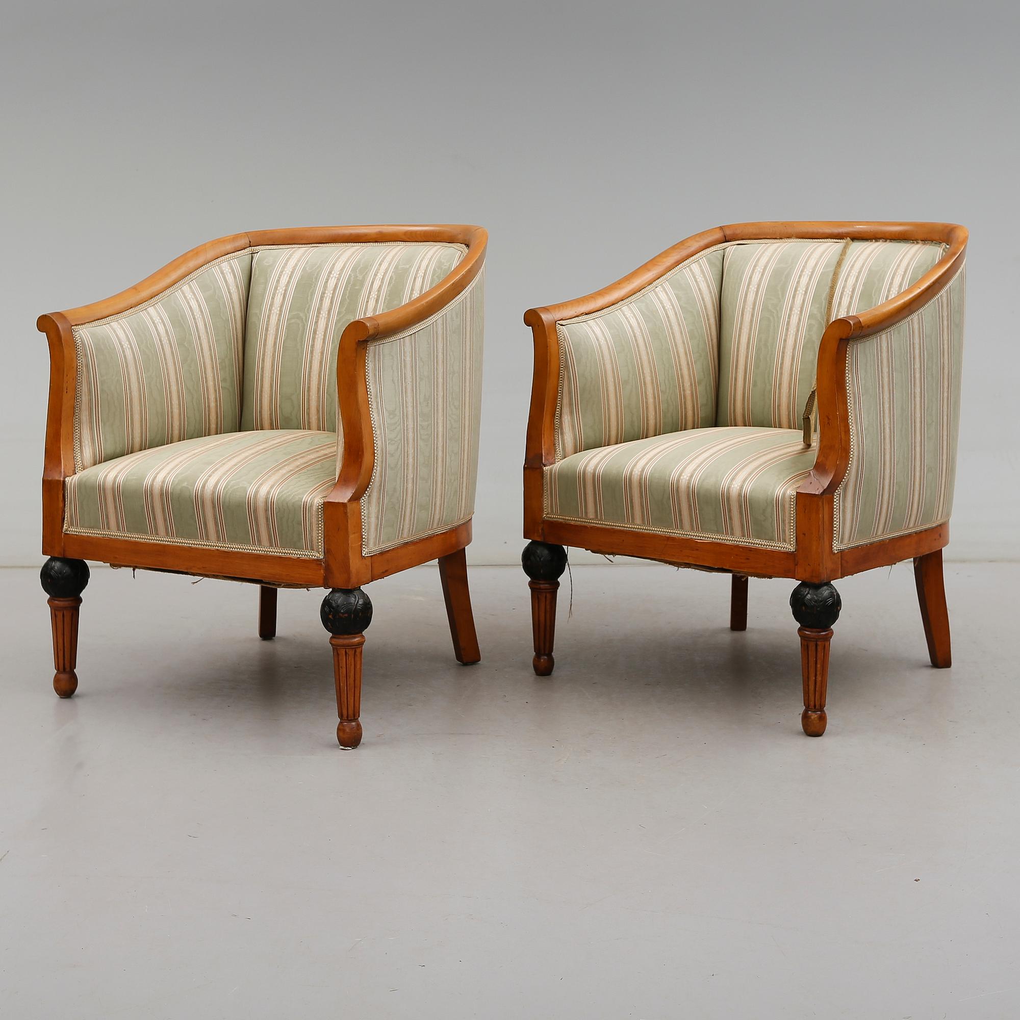 FÅTÖLJER, 1 par, 1900-talets första hälft.