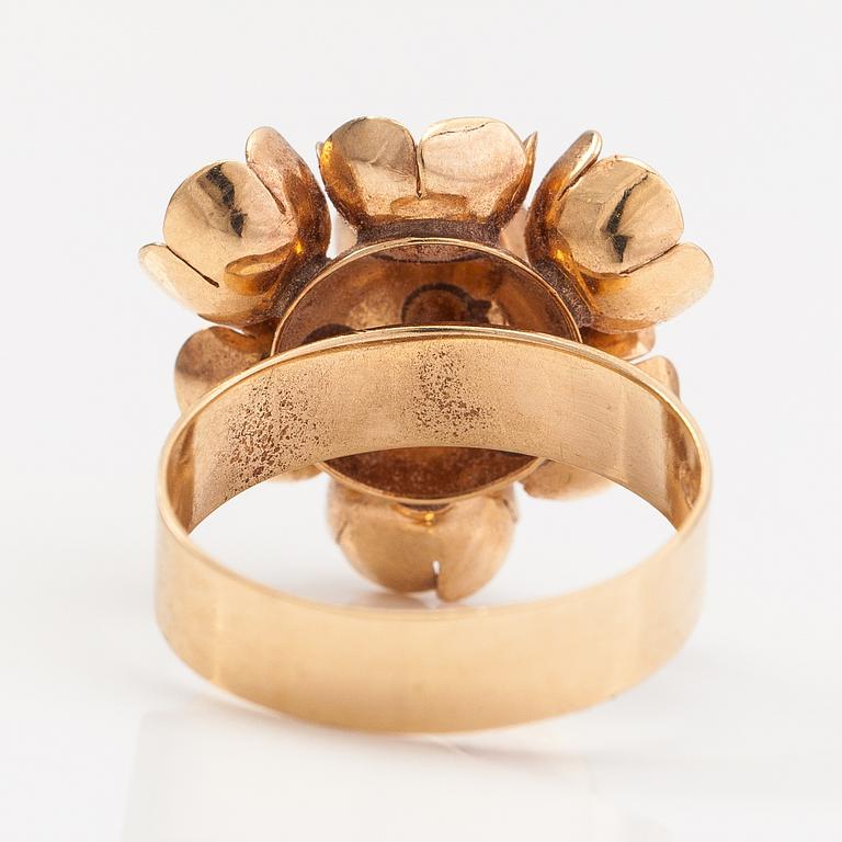 Liisa Vitali, A 14K gold ring "Kevät". Westerback, Helsinki 1974.