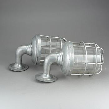 DÄCKSBELYSNING, ett par, 1900-talets första hälft.