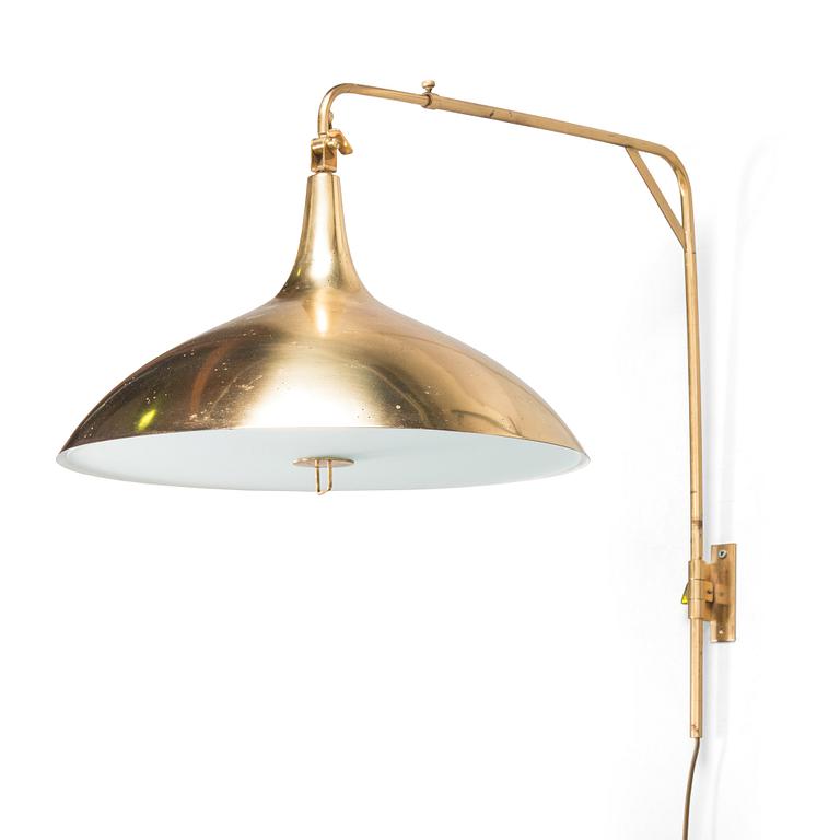 Paavo Tynell, a mid-20th-century wall light made to order for Idman.