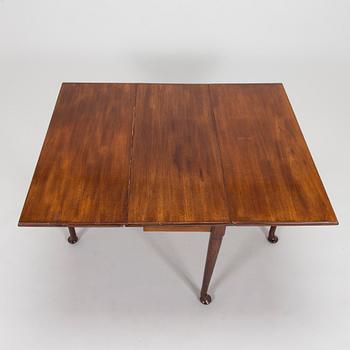 Klahvipöytä, Englanti, 1800-luku.