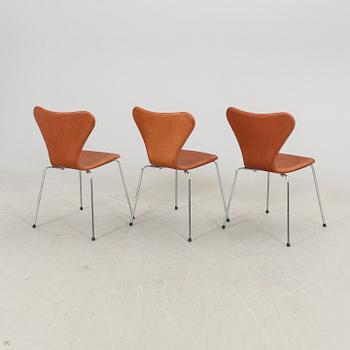 Arne Jacobsen, a set of six Sjuan chairs for Fritz Hansen alter aprt of the 20th century.