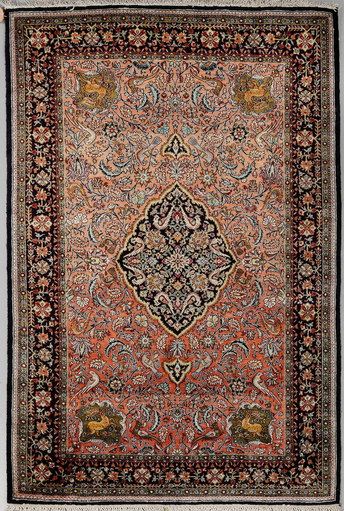 MATTA, silke Ghom, ca 160 x 106 cm.