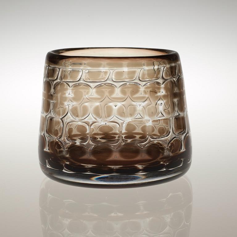 An Ingeborg Lundin ariel glass vase, Orrefors 1965.