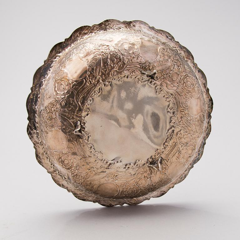 A silver bowl from the first half of the 20th Century.