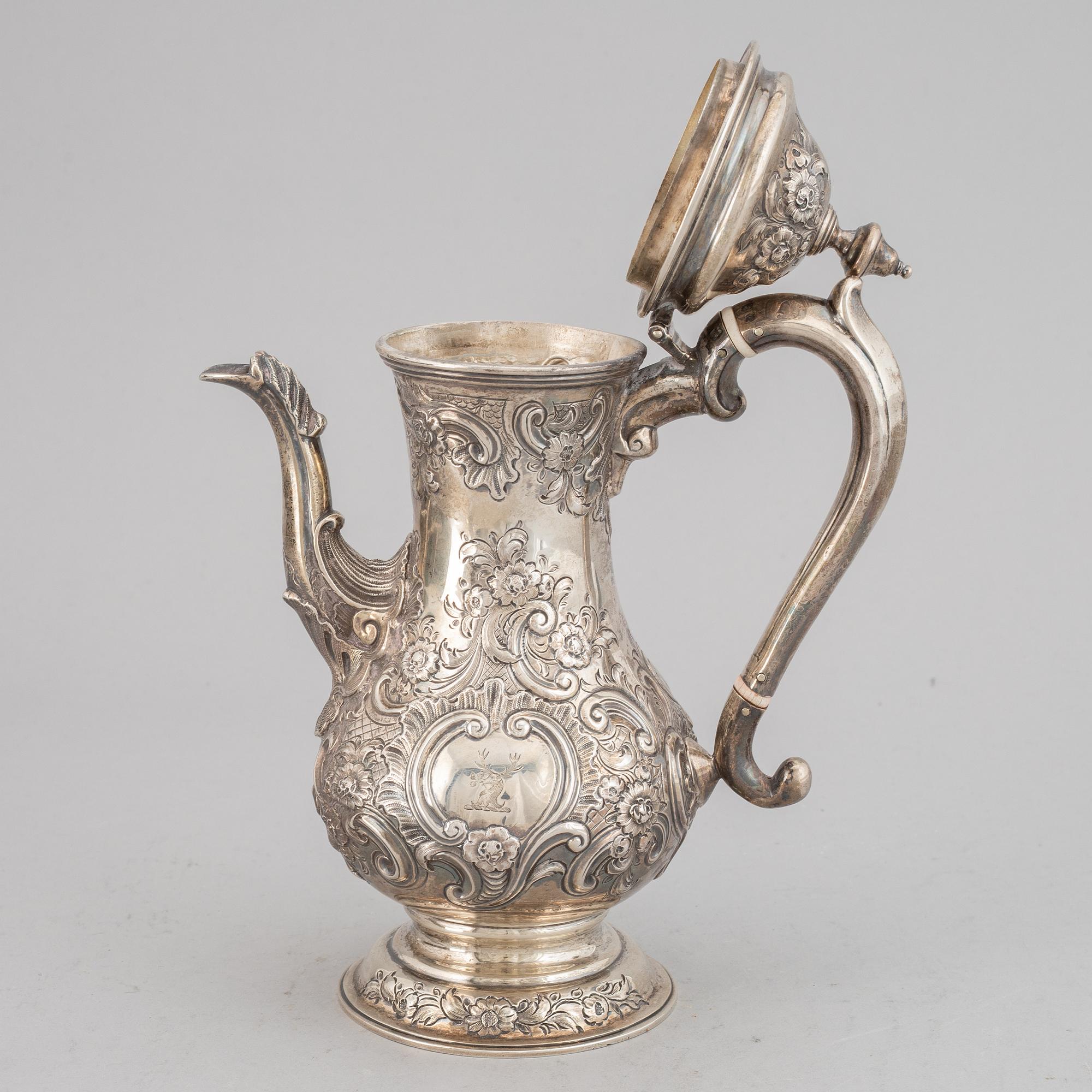 A silver jug and coffee pot, including  John Langlands I & John Robertson I, Newcastle 1788.