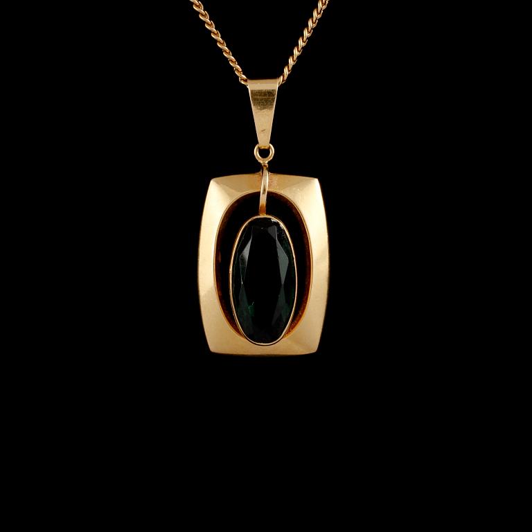 HÄNGE, 18K guld med ovalslipad syntetisk grön spinell, importstämplad. Vikt 14,5 g.