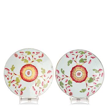 A pair of famille rose dishes, Qing dynasty, circa 1900.