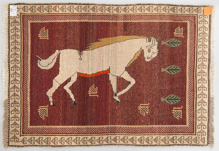 A Qashqai rug, ca. 170 x 120 cm.