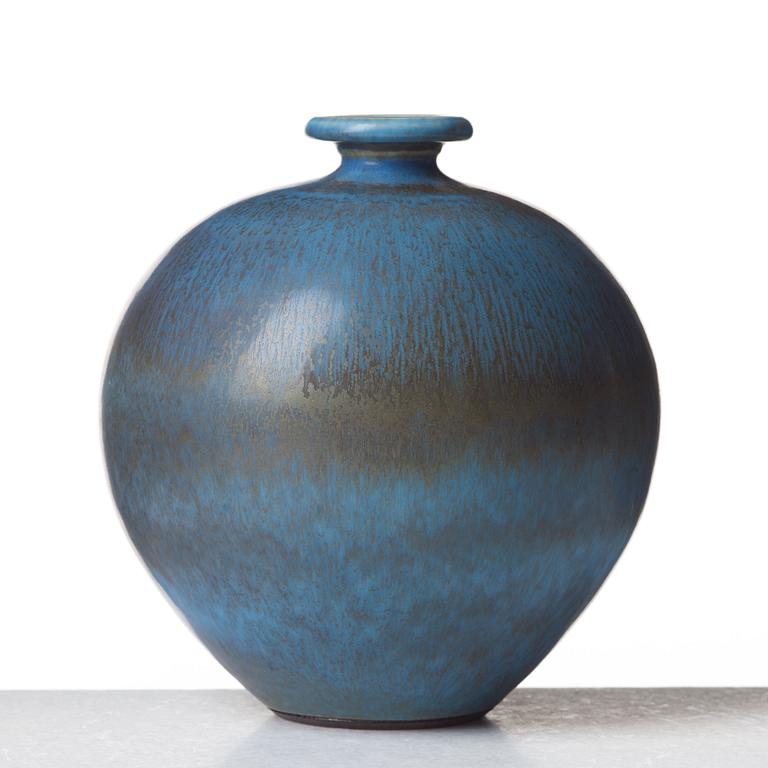 Berndt Friberg, a stoneware vase, Gustavsberg studio, Sweden 1973.