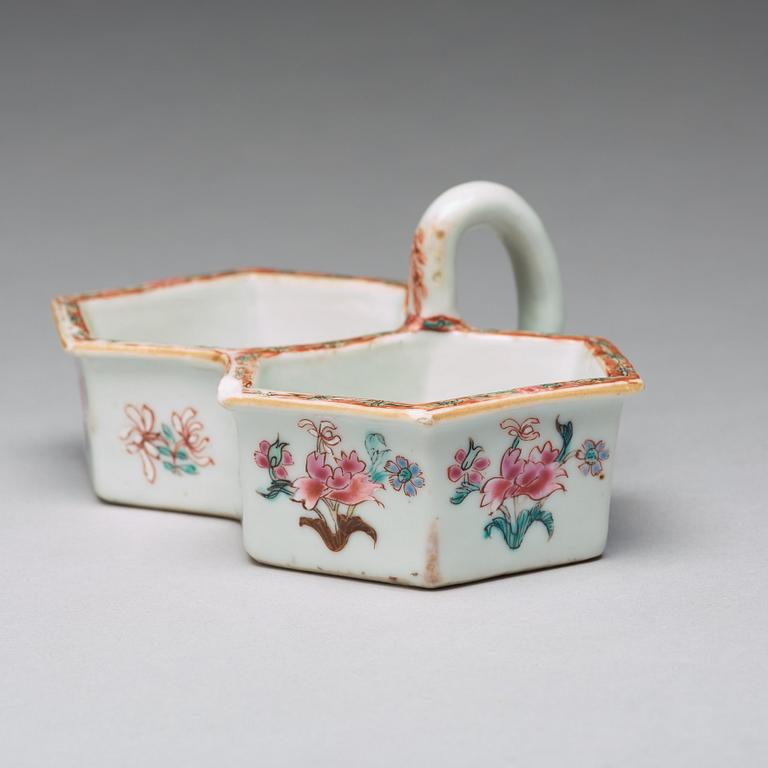 A famille rose cruet stand, Qing dynasty, Yongzheng (1723-35).