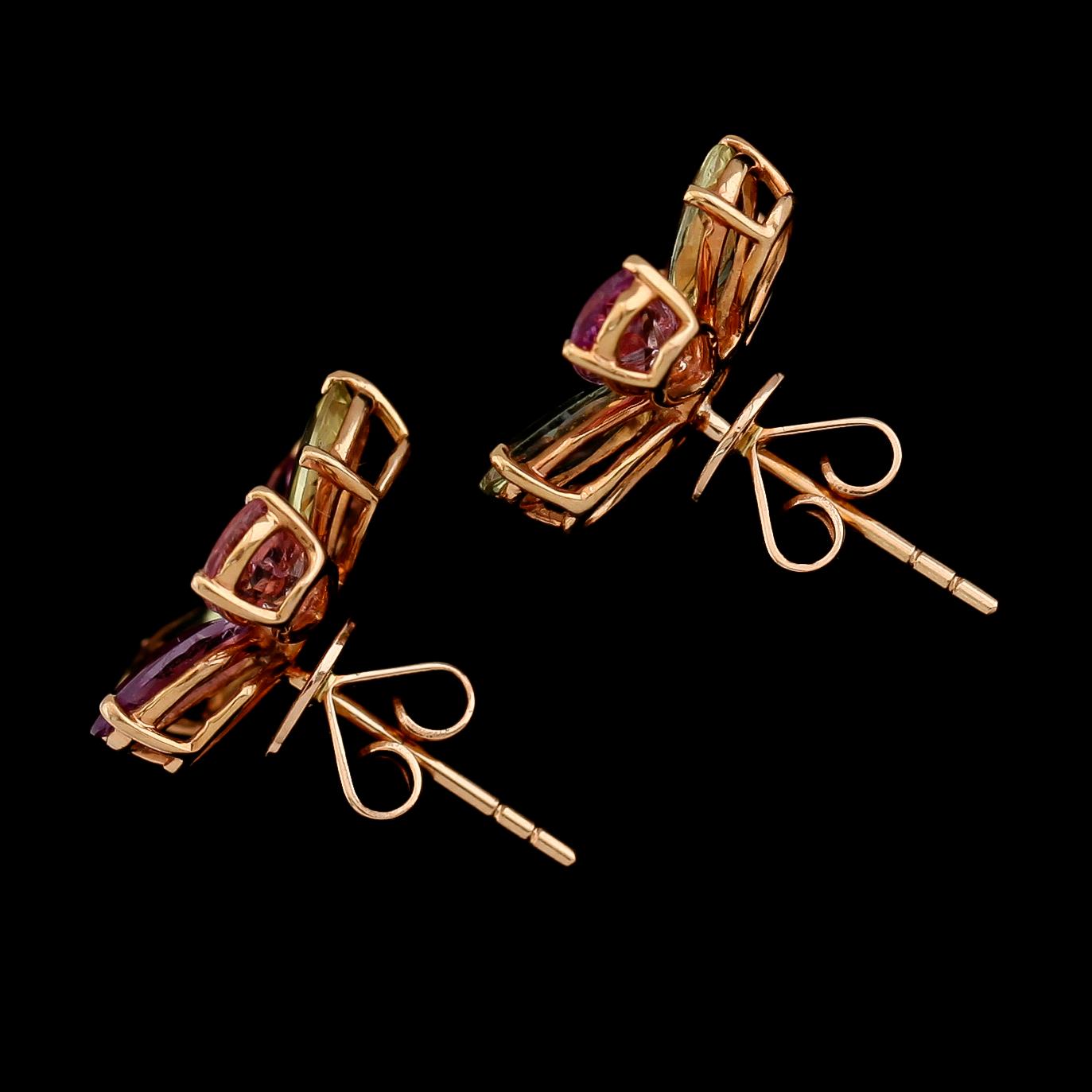 ÖRHÄNGEN, 1 par, 18k roséguld, diamanter 0.06 ct samt olikfärgade safirer tot ca 5.20 ct.