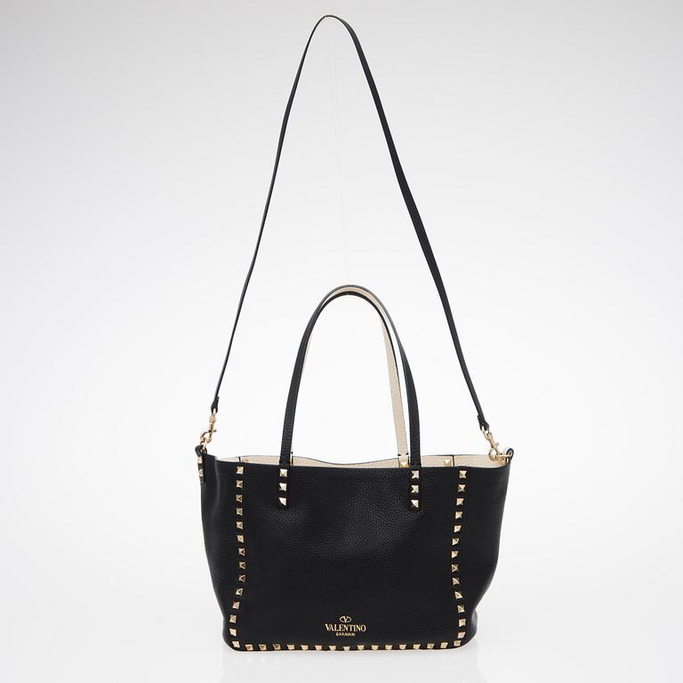 A VALENTINO BAG,  Rockstud reversibel.