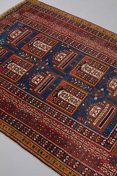 A RUG, antique Shirvan probably, ca 177 x 138,5 cm.