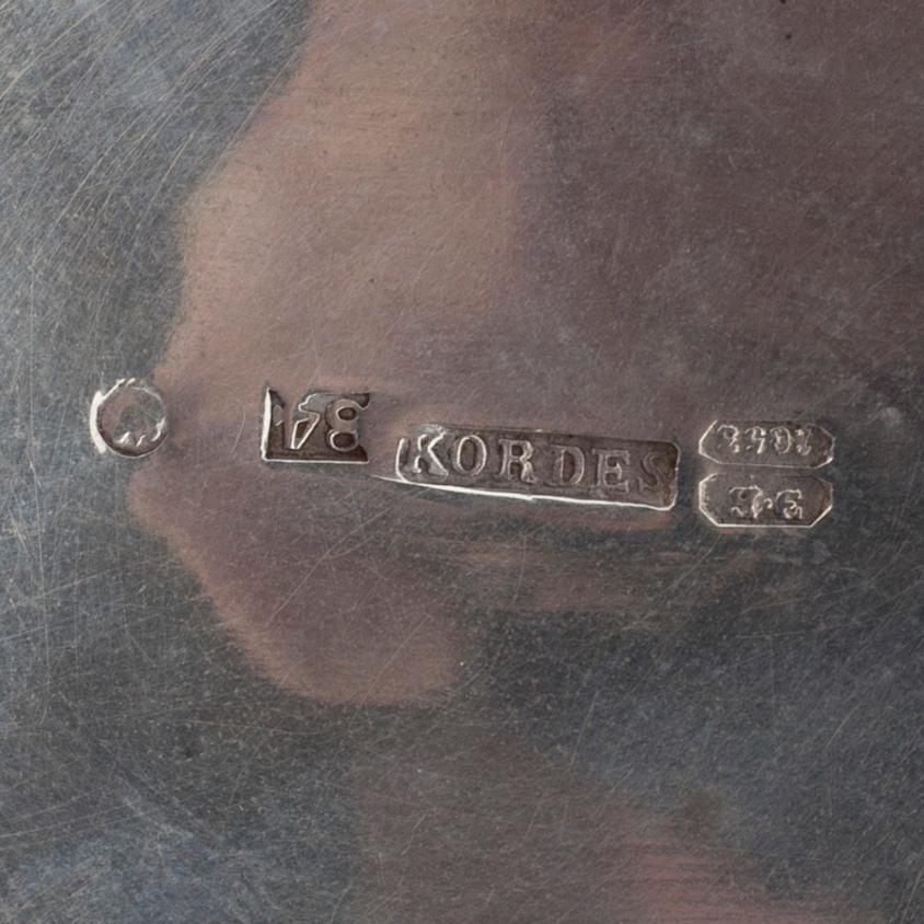 TEKANNA, silver, Kordes, S:t Petersburg, Ryssland 1853. Vikt ca 764 g.