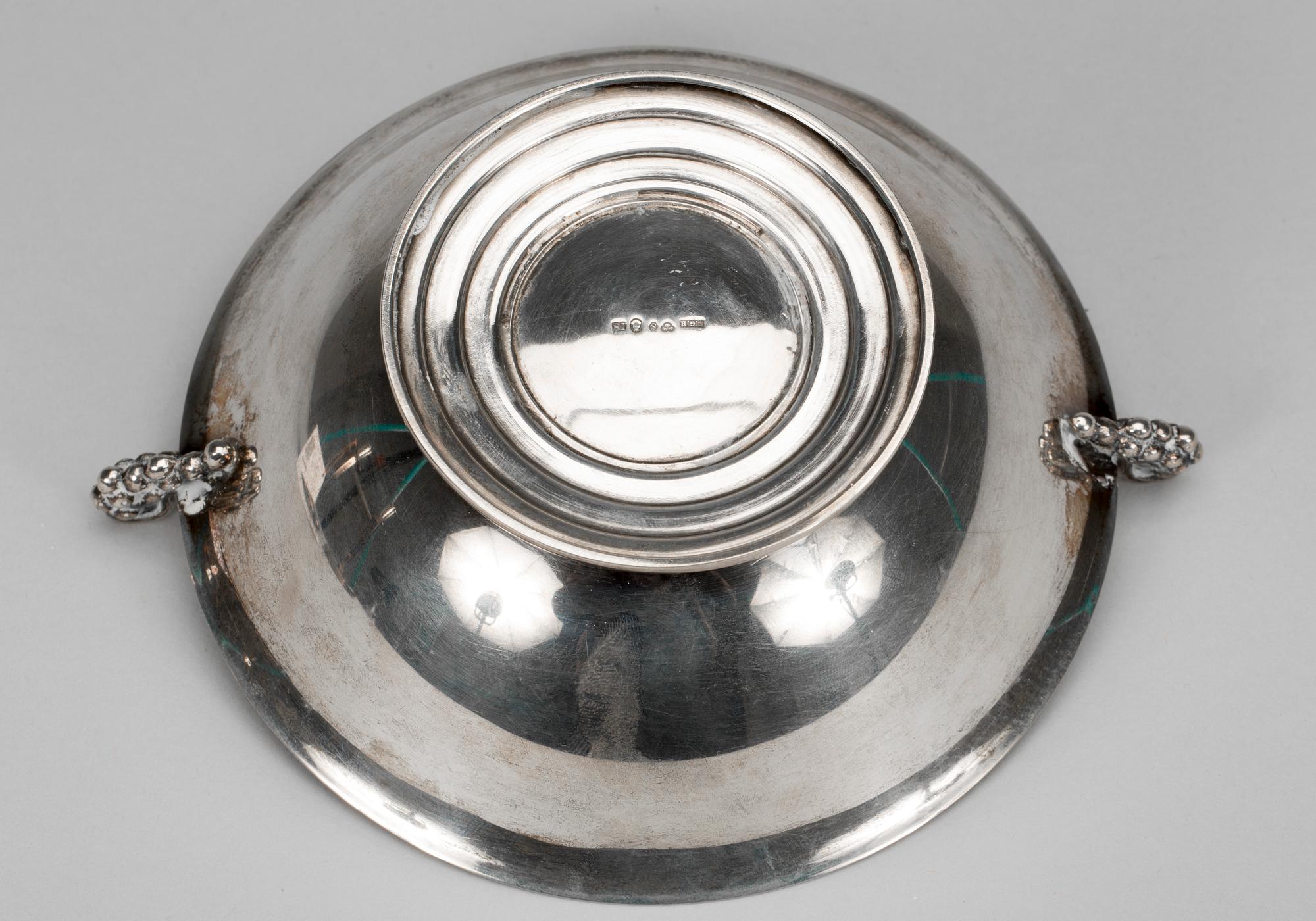 SKÅL, silver CG Hallberg Stockholm 1935, vikt ca 180 g.