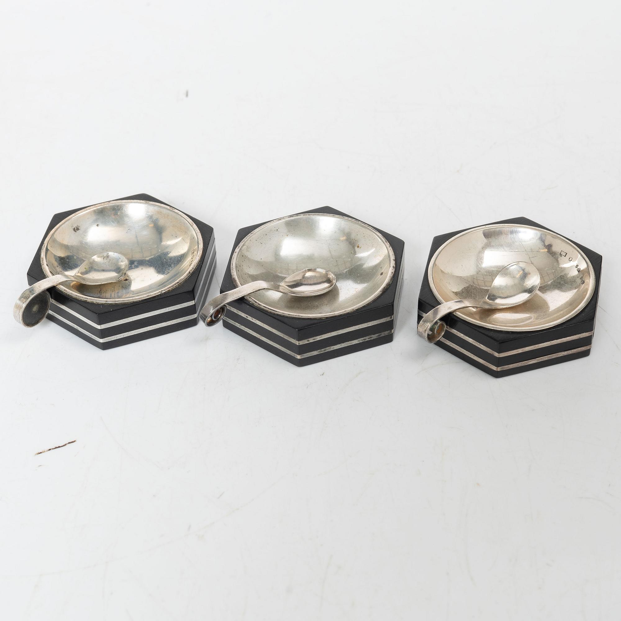 Saltkar, 3 st, silver och bakelit, GAB, Stockholm 1935-36.