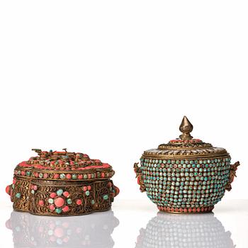 A box with cover and a cup with cover, Nepal, 19/20th Century.