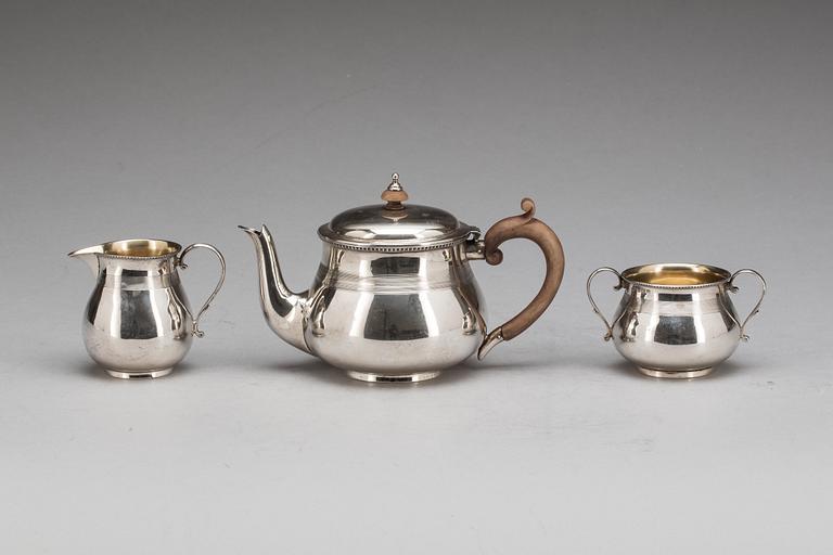 TESERVIS, 3 delar, silver och trä, Mappin & Webb, Birmingham, England, 1915-1916. Total vikt ca 440gr.