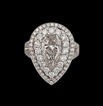 1110. A diamond ring. Center stone 4.03 cts H/IF, surrounding stones circa 3.00 cts.