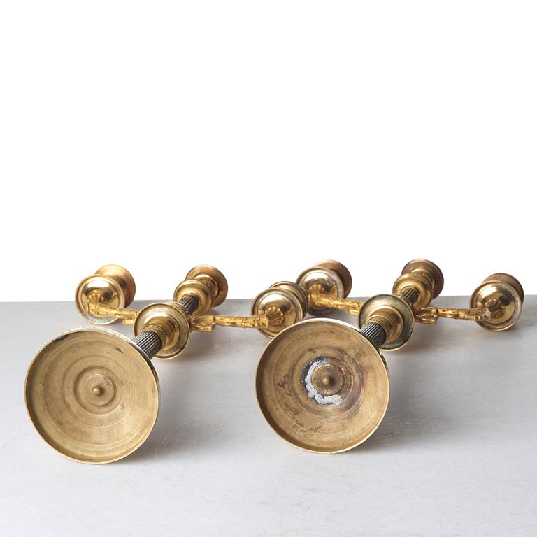KANDELABRAR, för tre ljus, ett par, Frankrike, 1800-talets början, empire.