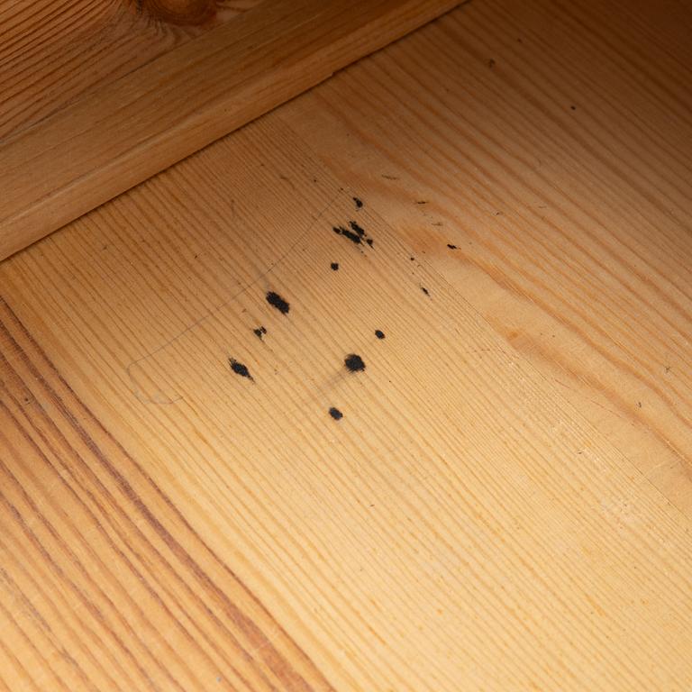 Skåp, 1900-talets början.