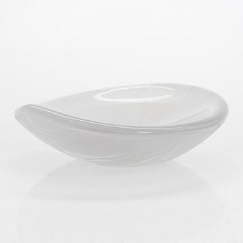 Tapio Wirkkala, art glass 'Lehti' (Leaf) bowl, model 3337, signed Tapio Wirkkala Iittala -56.