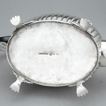 TEKANNA, silver, empire, Anders Lundqvist, Stockholm 1829. Vikt ca 705 gram.