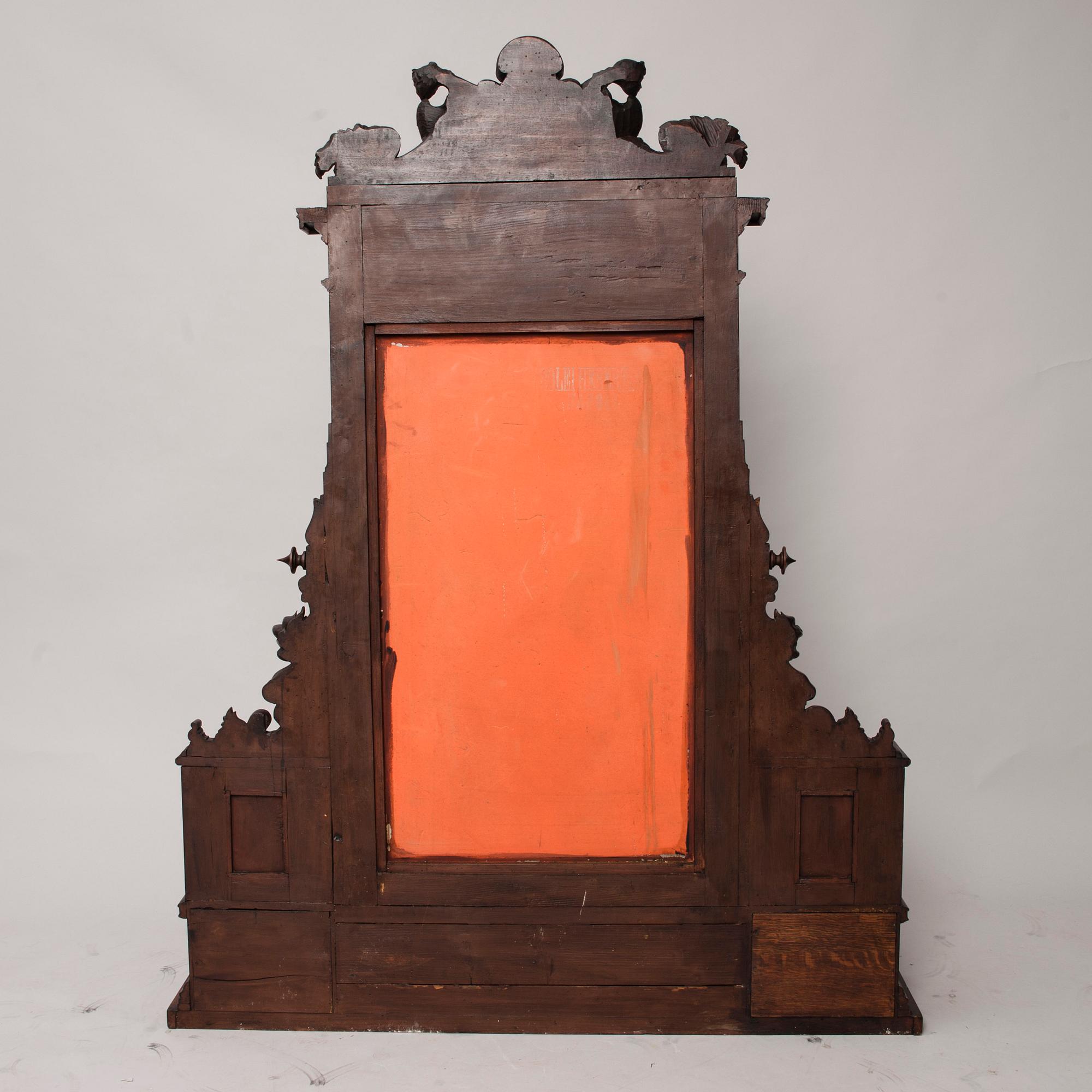 SPEGELBYRÅ, nyrenässans, 1800-talets slut.