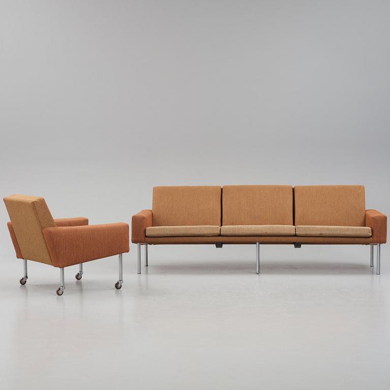 Hans J. Wegner, soffa och fåtölj, modell "AP-34", Anker Petersen AP-Stolen, Danmark, ca. 1957.