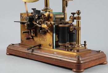 TELEGRAF, A.B L.M Ericsson 1900-talets början. Med telegrafnyckel.