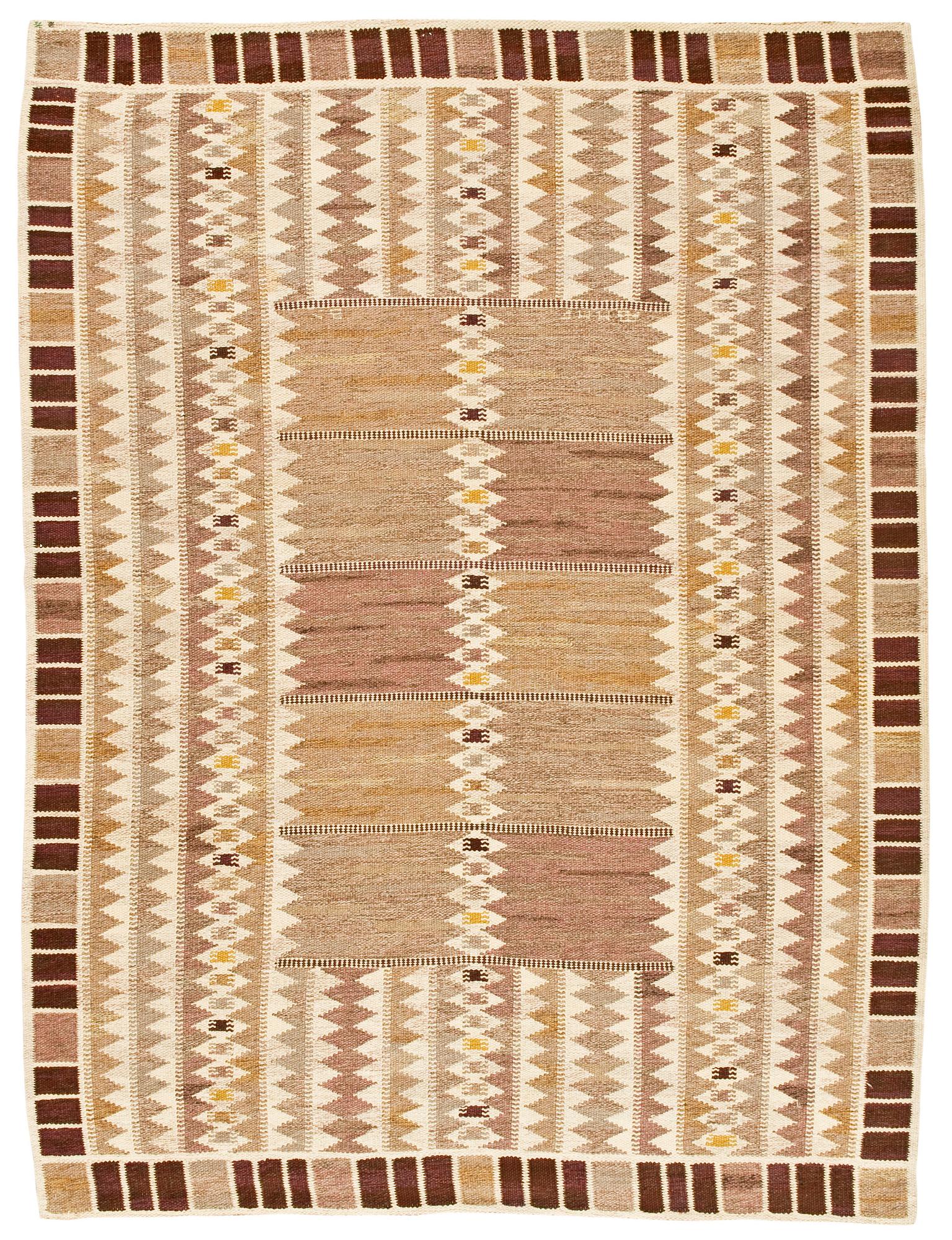 MATTA. "Salerno grå" ("Kristianstad"). Rölakan. 247,5 x 184 cm. Signerad AB MMF BN (AB Märta Måås-Fjetterström, Barbro Nilsson).