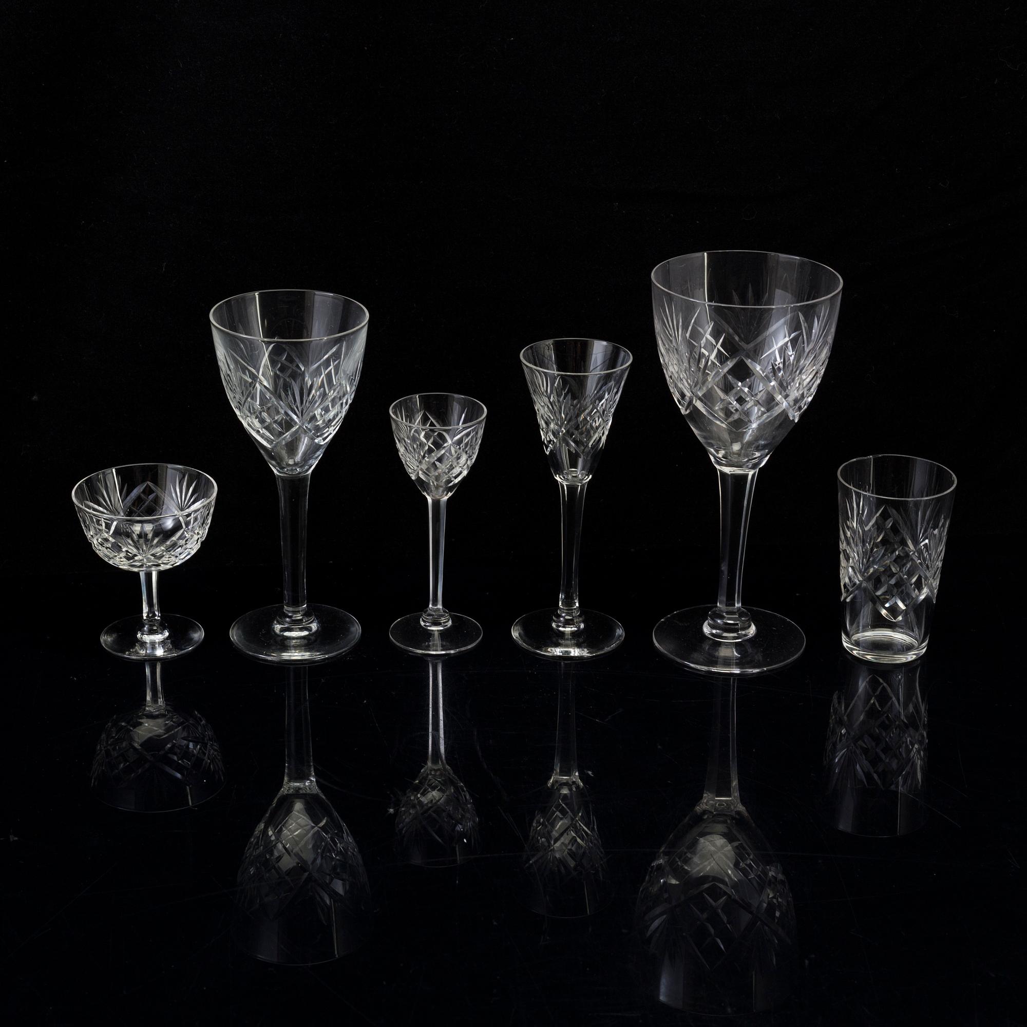 GLASSERVIS, Helga, 89 delar,