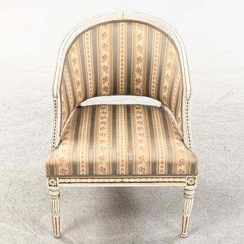 Fåtölj, sengustavianskt provinsarbete. 1800-tal.