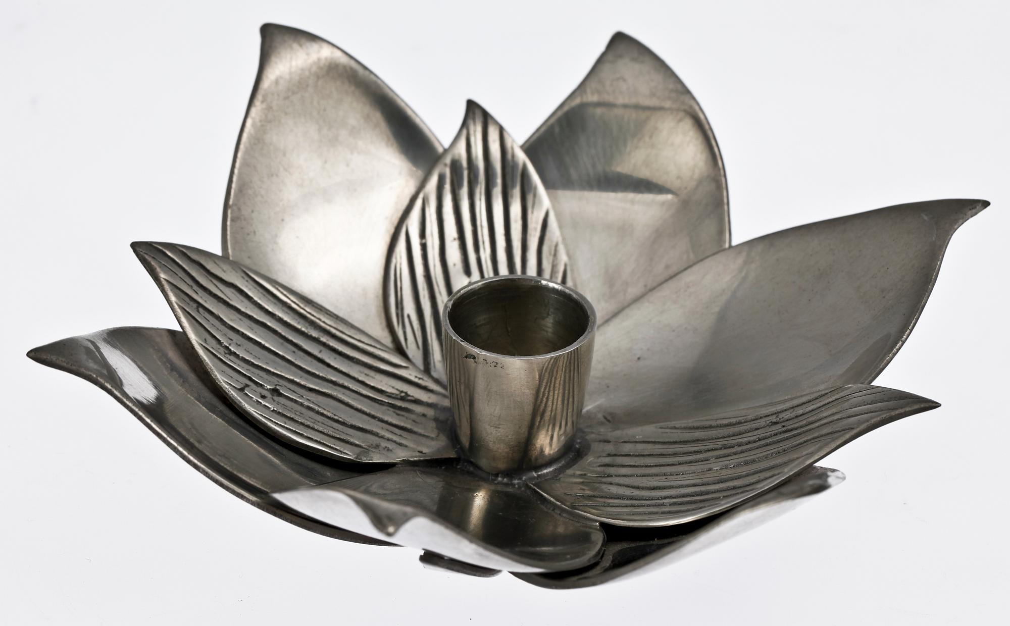 LJUSSTAKE, tenn. "Lotus", Firma Svenskt Tenn.