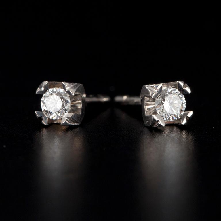 ÖRHÄNGEN, vitguld 14K, diamanter tot. 0,20 ct. Vikt 1,13 g.