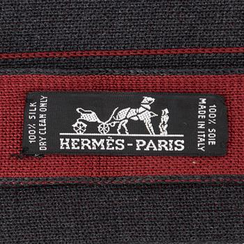 Hermès, 3 silk ties.