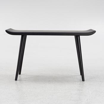 Carl Malmsten, a 'Visningsö' stool/bench.