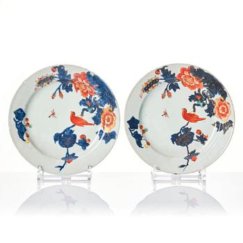 A set of four imari verte dishes with parrots, Qing dynasty, 18th Century.