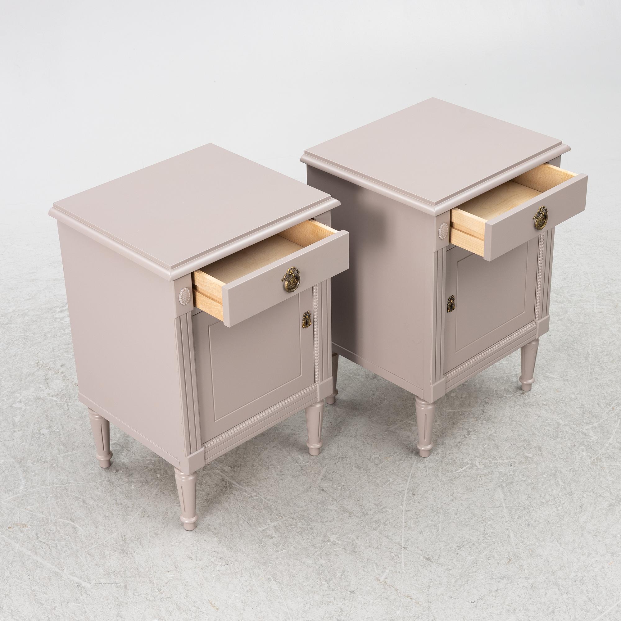 Nightstands, a pair, "Signum Gustavus", late 20th century.