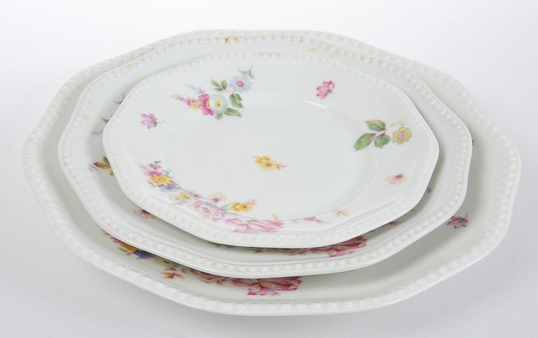 MATSERVISDELAR, 57 delar, porslin, Bavaria, Rosenthal.