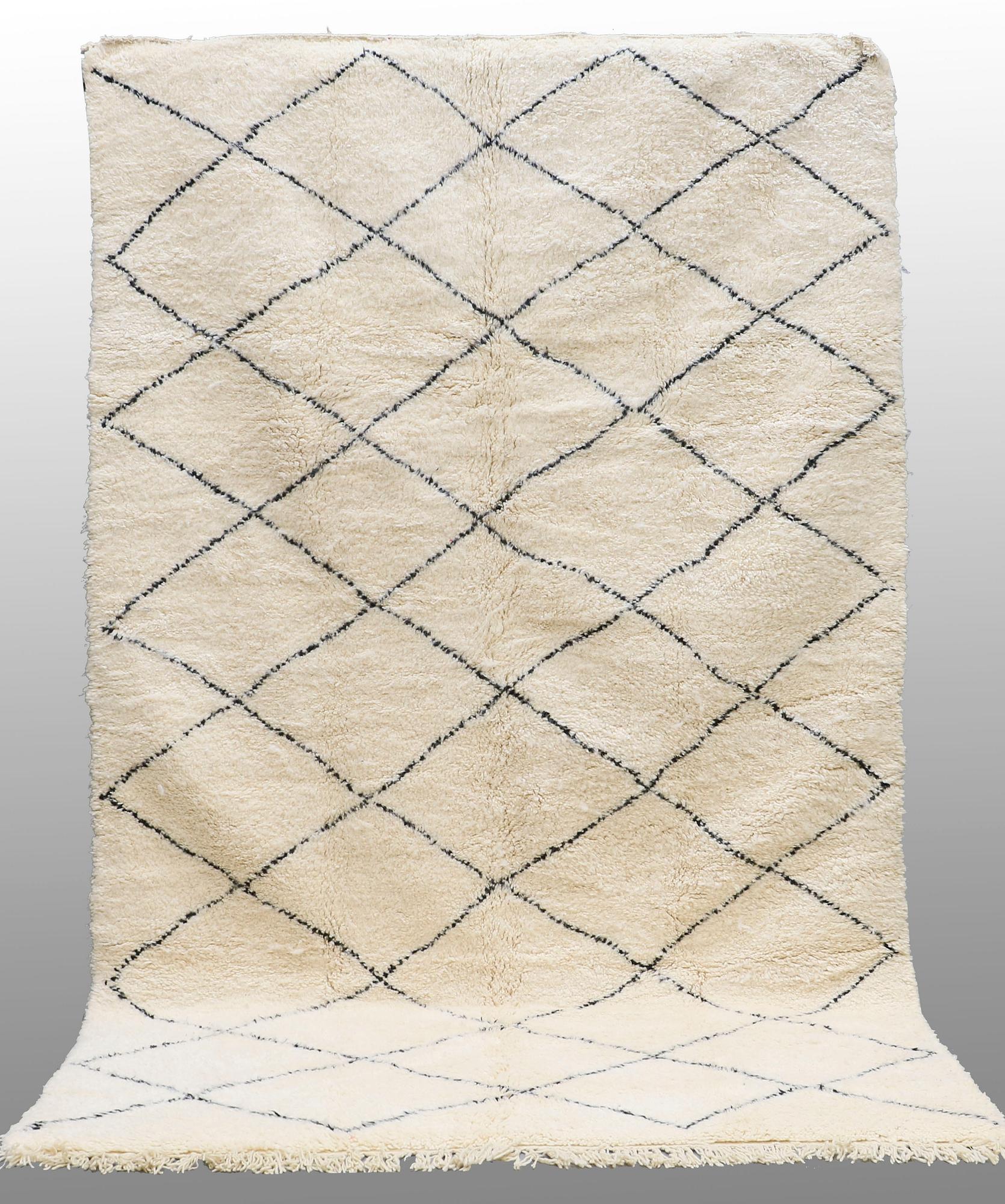 A CARPET, Morocco, ca 330 x 200 cm.