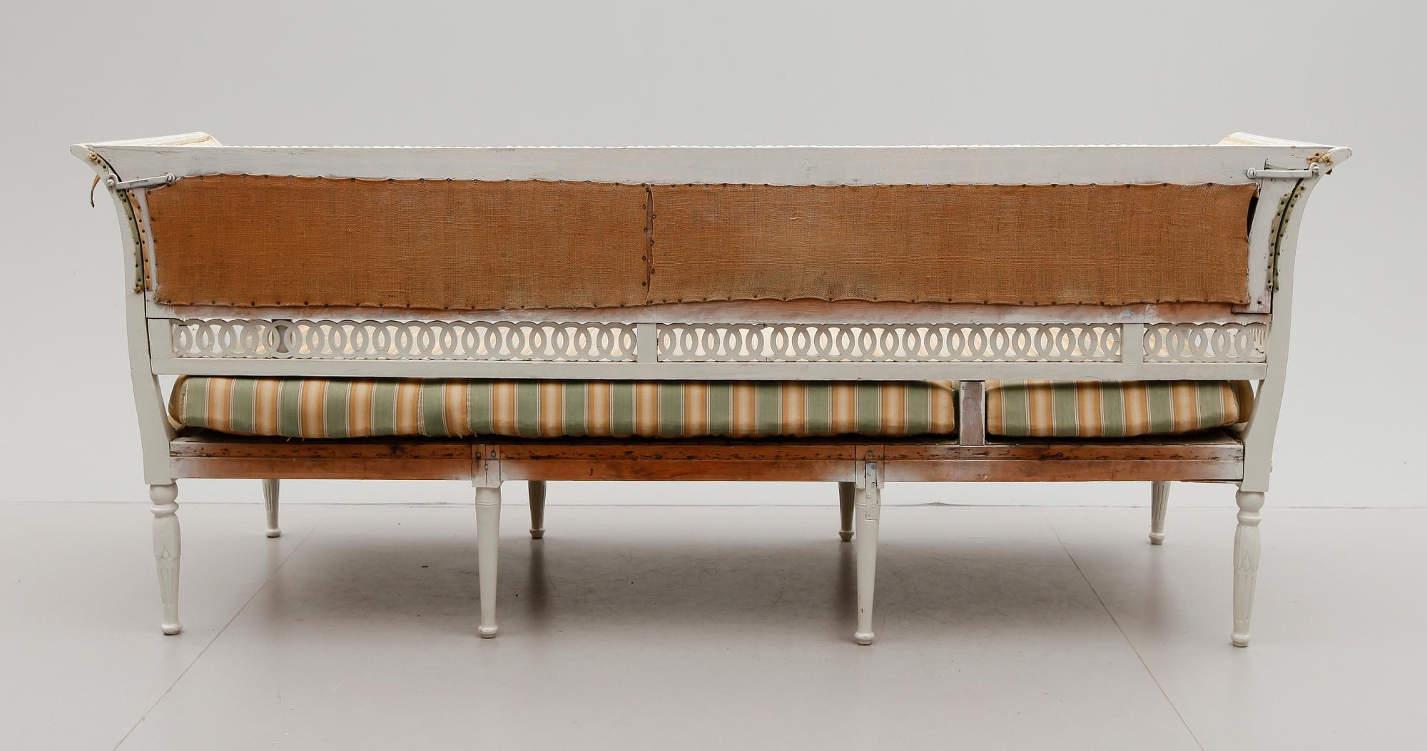 SOFFA, sengustaviansk, omkring år 1800.