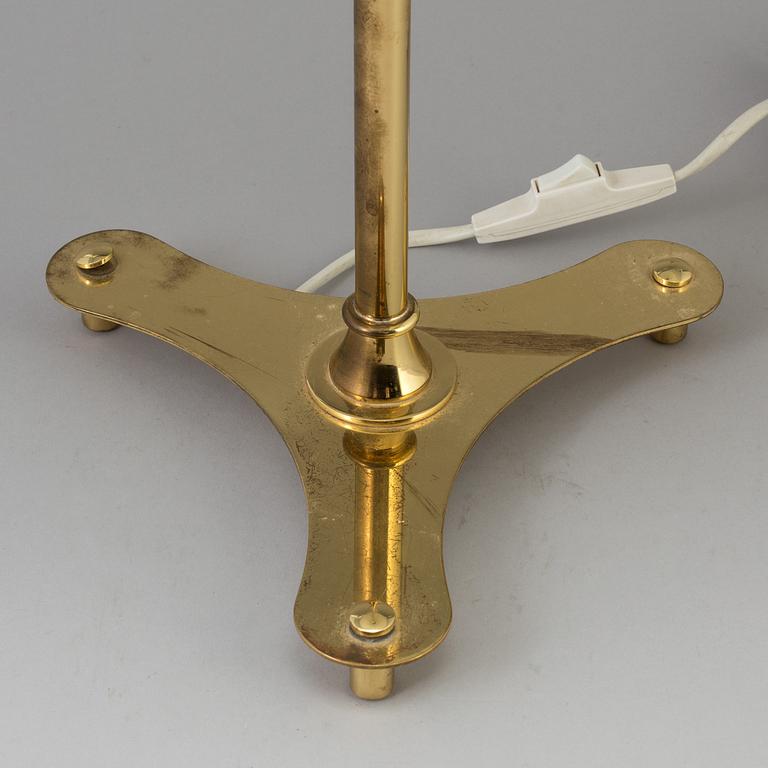 Josef Frank, a Josef Frank table light "2467/2" by Firma Svenskt Tenn.