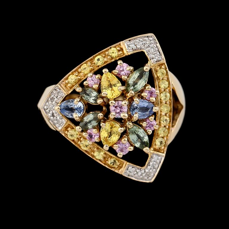 RING, 10K guld, olikfärgade safirer samt diamanter.