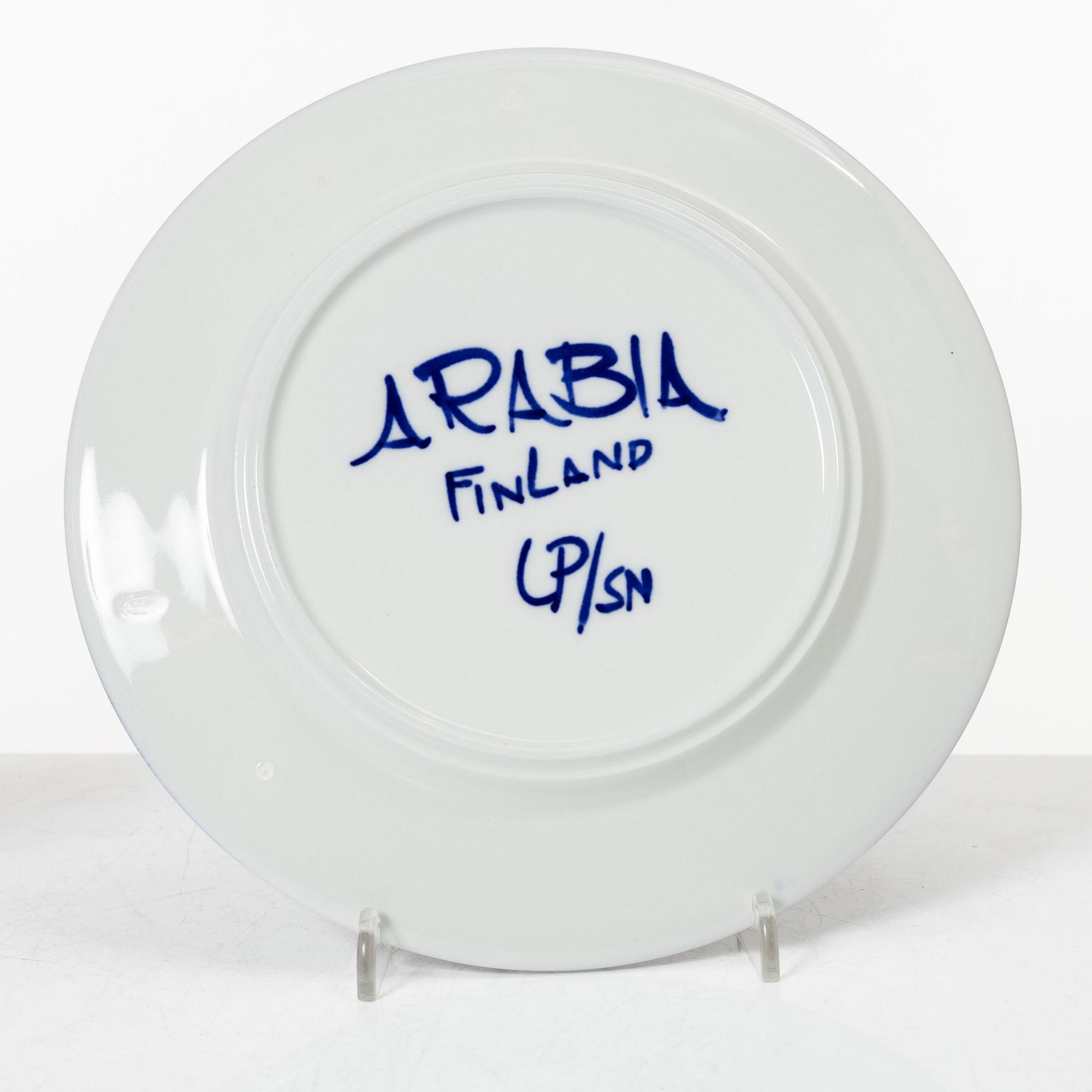 Ulla Procopé, porcelain service pieces "Valencia", Arabia, Finland (17 pieces).