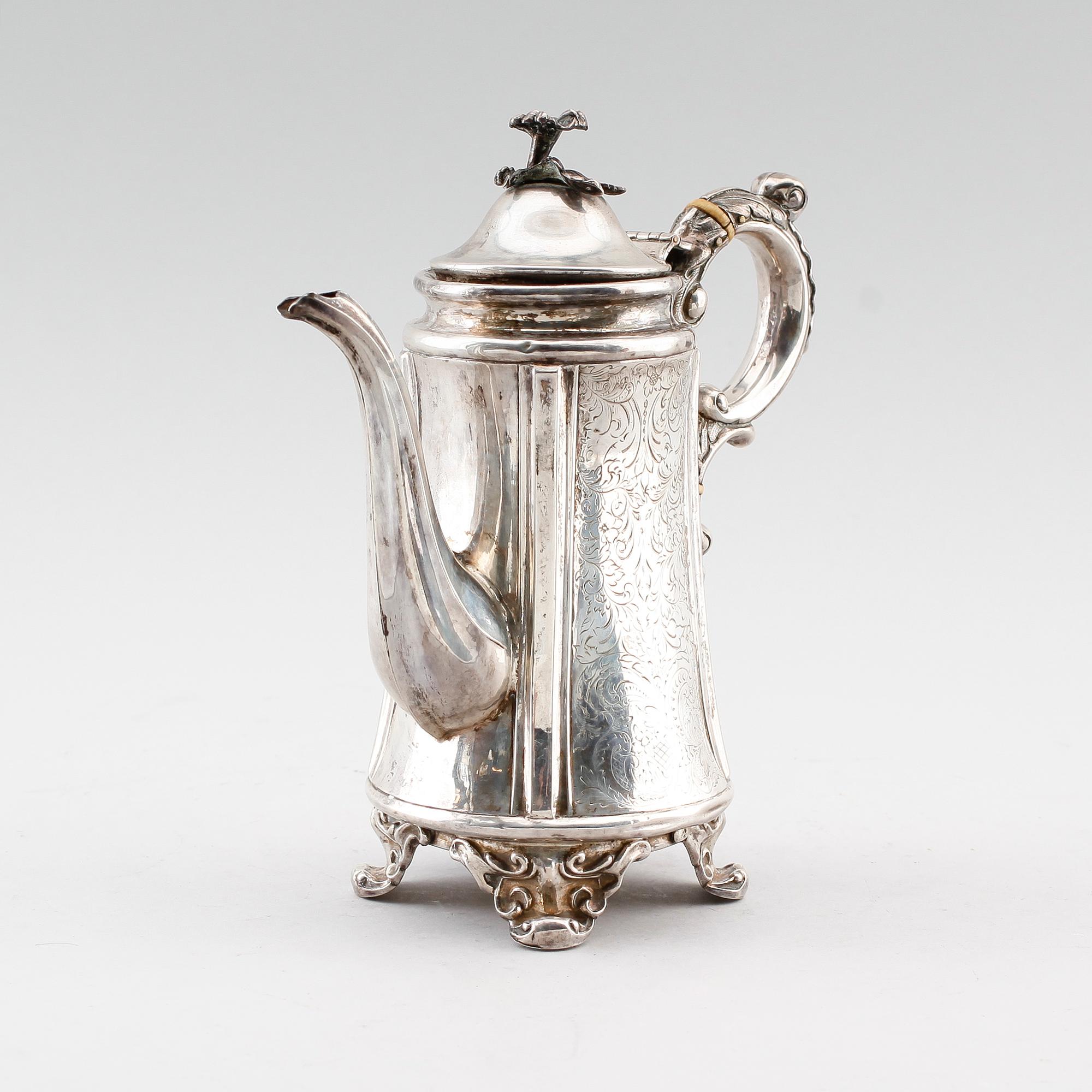 KAFFEKANNA, silver, Carl Nyström, Stockholm, 1850. Vikt ca 562 g.