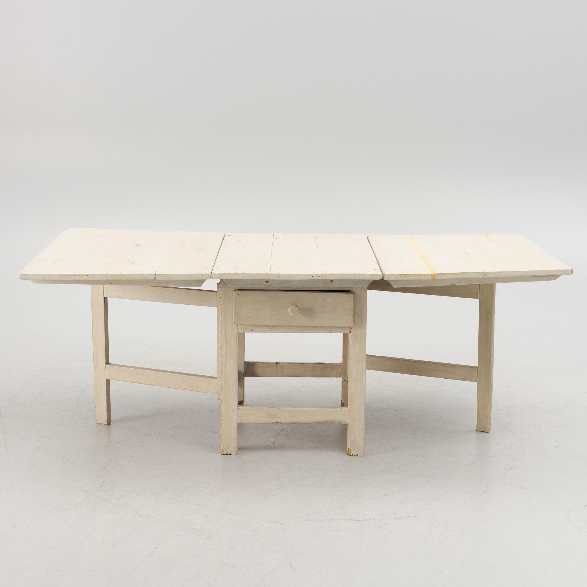 Drop-leaf table, 19th century.